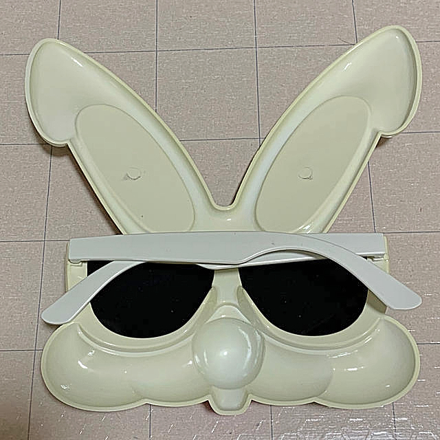 🐰の🕶💕　飾るだけでも可愛い❣️ エンタメ/ホビーのコスプレ(小道具)の商品写真