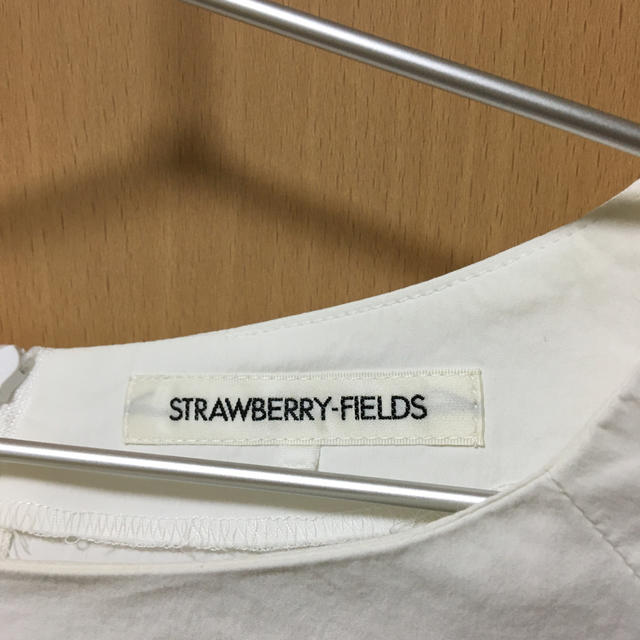 STRAWBERRY-FIELDS(ストロベリーフィールズ)のストロベリーフィールズ　リボン　トップス　カットソー レディースのトップス(カットソー(半袖/袖なし))の商品写真