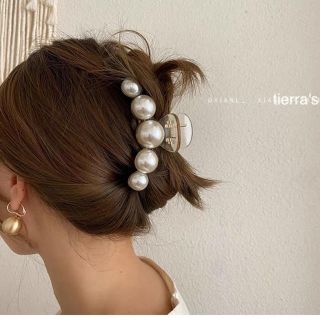 アメリヴィンテージ バレッタ ヘアアクセサリーの通販 49点 Ameri Vintageのレディースを買うならラクマ