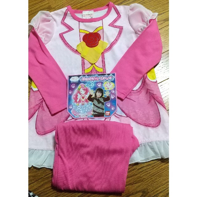 BANDAI(バンダイ)のヒーリングっどプリキュア光るパジャマ キッズ/ベビー/マタニティのキッズ服女の子用(90cm~)(パジャマ)の商品写真