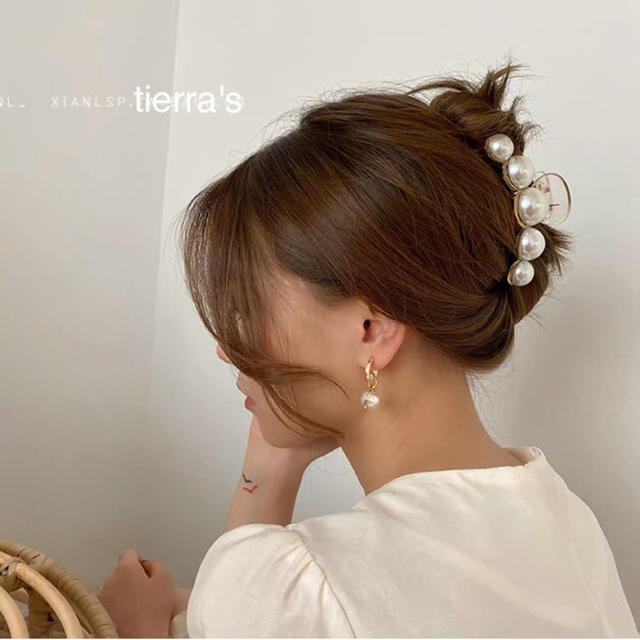 Ameri VINTAGE(アメリヴィンテージ)のimport❁︎大人可愛い♡パール ヘアクリップ ヘアアクセ レディースのヘアアクセサリー(バレッタ/ヘアクリップ)の商品写真