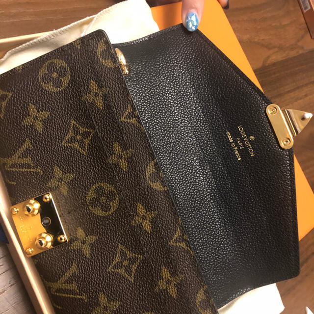 LOUIS VUITTON(ルイヴィトン)のLOUIS VUITTON 財布 メンズのファッション小物(長財布)の商品写真