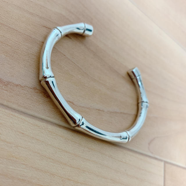 Gucci(グッチ)のGUCCI バングル　バンブー　silver ブレスレット　メンズ　レディース レディースのアクセサリー(ブレスレット/バングル)の商品写真