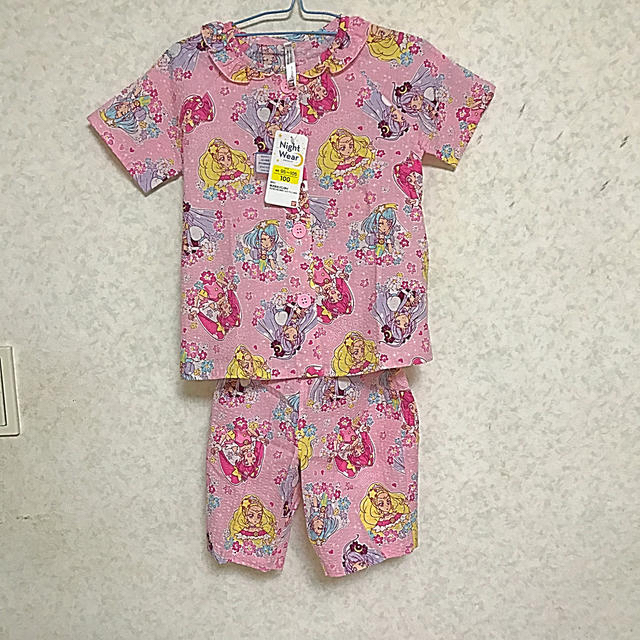 プリキュアの可愛いパジャマ キッズ/ベビー/マタニティのキッズ服女の子用(90cm~)(パジャマ)の商品写真