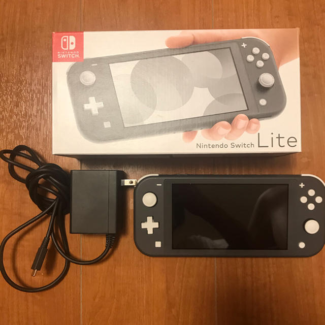 ニンテンドースイッチライト　グレー　品