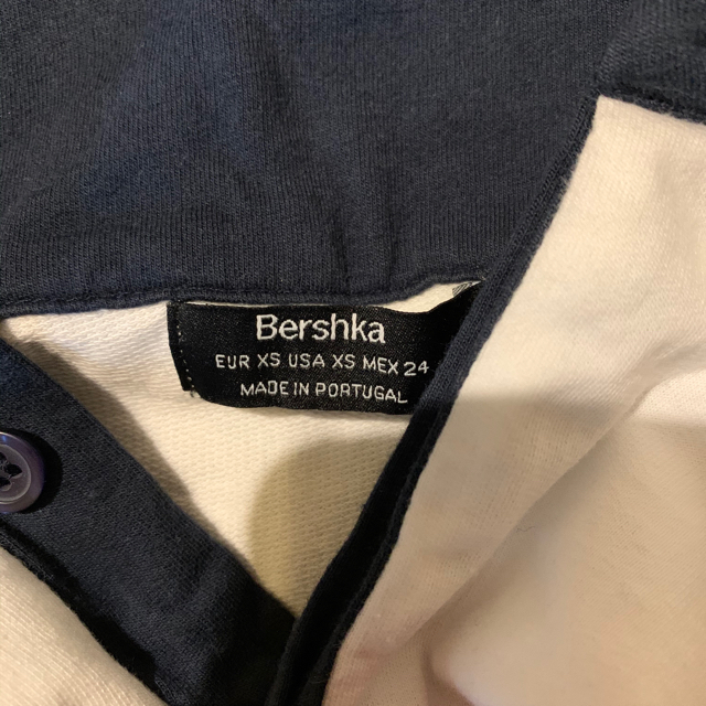 Bershka(ベルシュカ)のポロシャツ レディースのトップス(ポロシャツ)の商品写真