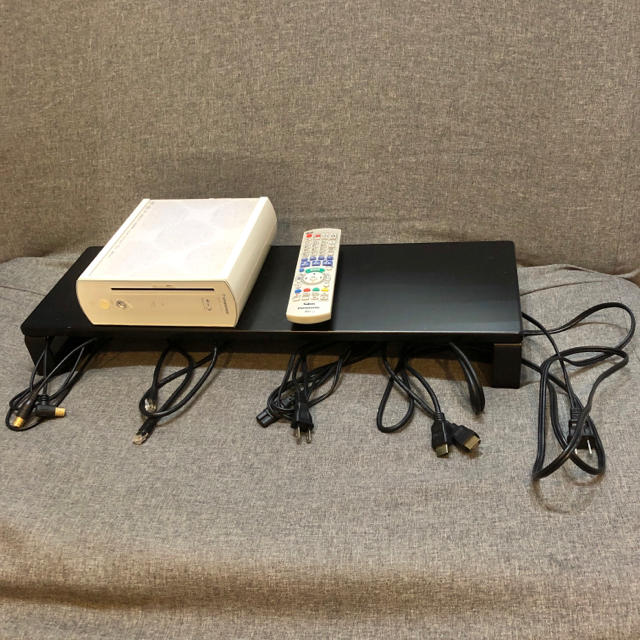 Panasonic(パナソニック)のDIGA DMR-BF200 320GB BDレコーダー+電源付きデスクボード スマホ/家電/カメラのテレビ/映像機器(ブルーレイレコーダー)の商品写真