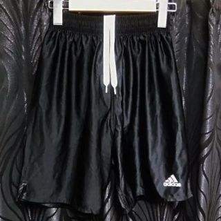 アディダス(adidas)のａｄｉｄａｓ日本製アディダス極太ドローロープ光沢ブラックショートパンツＳ新品(ショートパンツ)