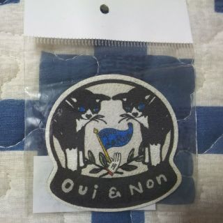 シューラルー(SHOO・LA・RUE)のOui＆Non  バッチ   シューラルー  ノベルティ？(ノベルティグッズ)