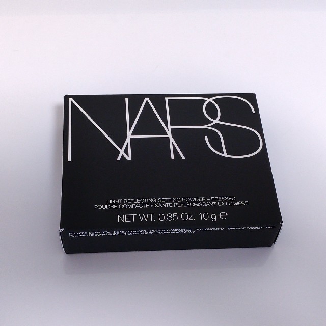 NARS(ナーズ)のNARS ライトリフレクティングセッティングパウダー プレストN 【10g】 コスメ/美容のベースメイク/化粧品(フェイスパウダー)の商品写真