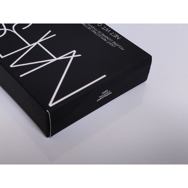 NARS(ナーズ)のNARS ライトリフレクティングセッティングパウダー プレストN 【10g】 コスメ/美容のベースメイク/化粧品(フェイスパウダー)の商品写真