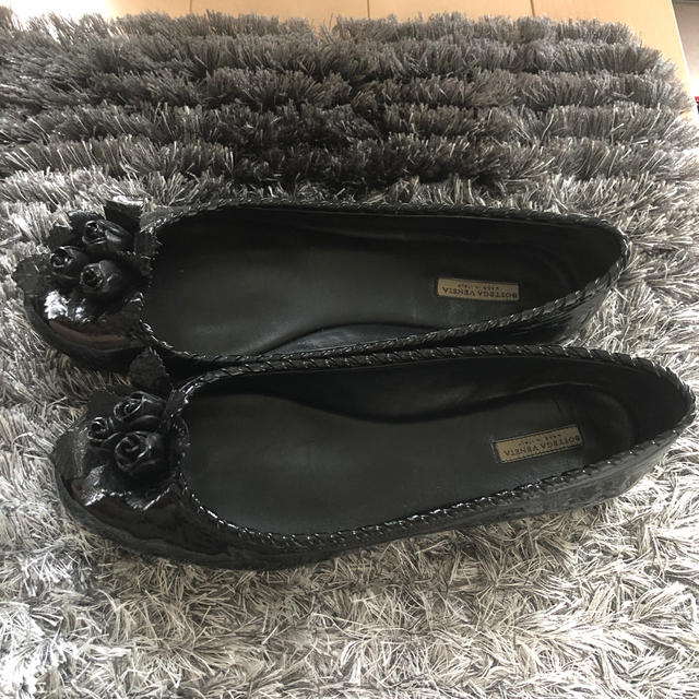Bottega Veneta(ボッテガヴェネタ)の黒い靴（ＢOTTＥＧA ＶEＮＥＴA）　値下げ レディースの靴/シューズ(ハイヒール/パンプス)の商品写真