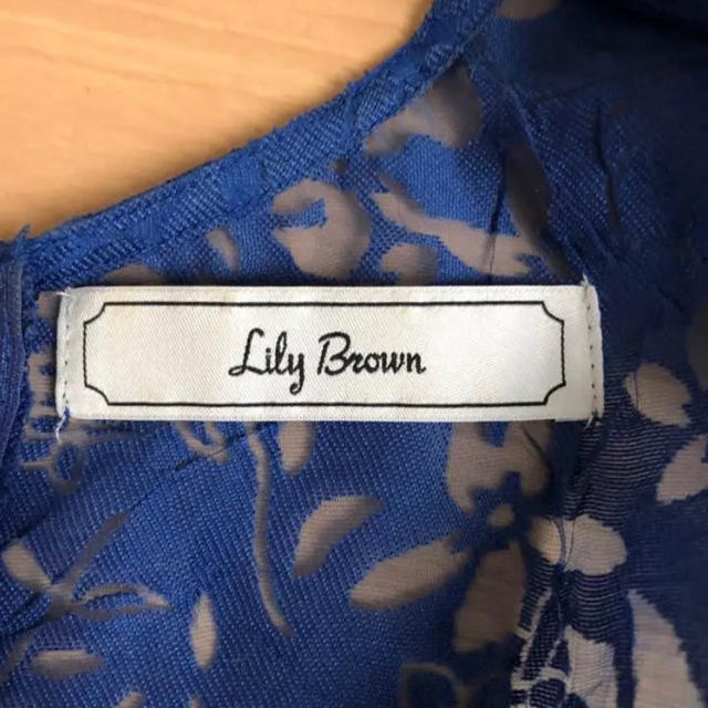 Lily Brown(リリーブラウン)のリリーブラウン　ワンピース　上品 レディースのワンピース(ひざ丈ワンピース)の商品写真
