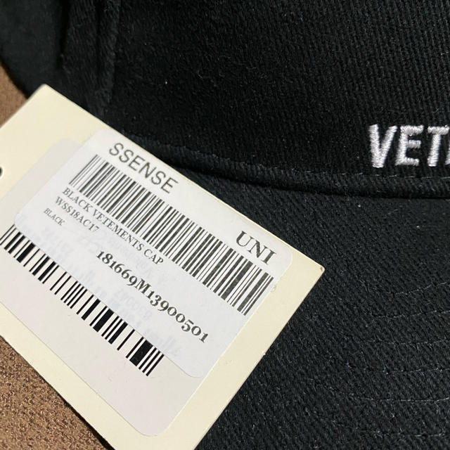 Balenciaga(バレンシアガ)のVETEMENTS　キャップ　帽子 メンズの帽子(キャップ)の商品写真