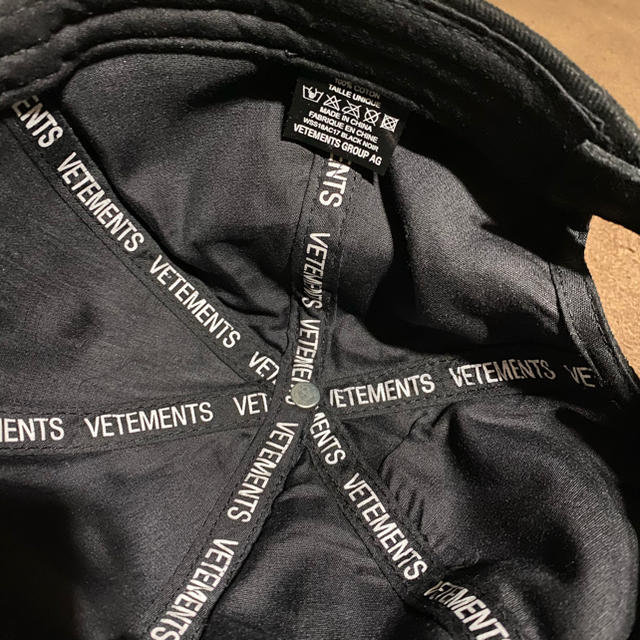 Balenciaga(バレンシアガ)のVETEMENTS　キャップ　帽子 メンズの帽子(キャップ)の商品写真