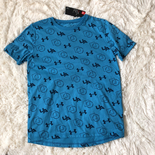 UNDER ARMOUR(アンダーアーマー)のUnder Armoir YXL Tシャツ　タグ付き キッズ/ベビー/マタニティのキッズ服男の子用(90cm~)(Tシャツ/カットソー)の商品写真