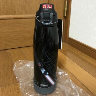 サーモス(THERMOS)の【未使用】サーモス +スターウォーズ ダースベイダー1.0L真空断熱ボトル(水筒)