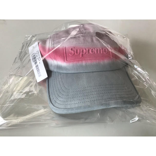 Supreme(シュプリーム)の【新品未使用】Supreme embossed denim camp cap メンズの帽子(キャップ)の商品写真