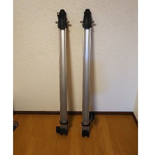 スーリー(THULE)の【２本セット・送料込】THULE スーリー サイクルキャリア TH511(車外アクセサリ)