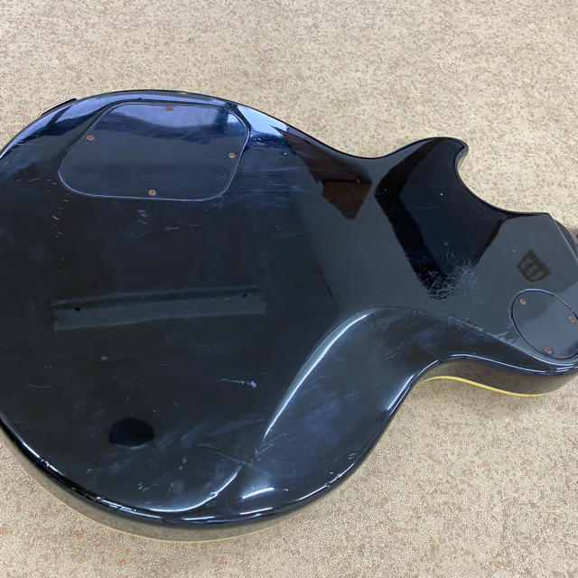 Fernandes(フェルナンデス)の激レア　bunny 薄型レスポールカスタムライト 楽器のギター(エレキギター)の商品写真