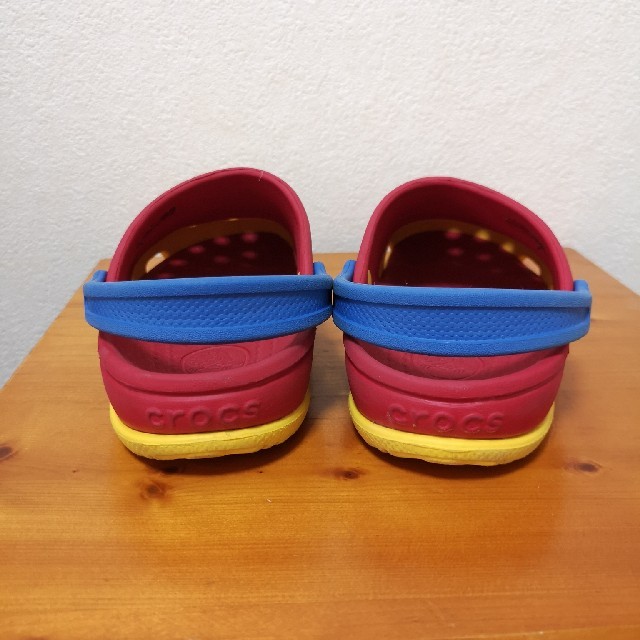 crocs(クロックス)のcrocs　クロックス　ジュニア　J2 　20センチ　 キッズ/ベビー/マタニティのキッズ靴/シューズ(15cm~)(サンダル)の商品写真