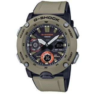 ジーショック(G-SHOCK)のるんるん様専用　G-SHOCK カーボンコアガード構造 新品 正規品 2(腕時計(アナログ))