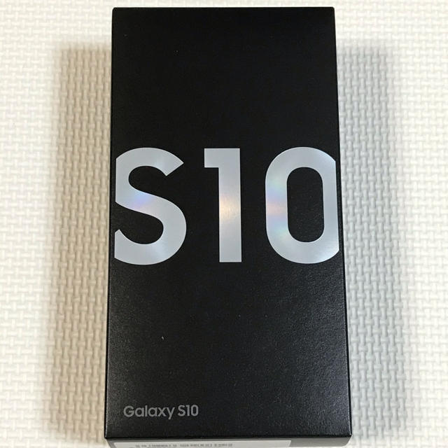 Galaxy(ギャラクシー)の新品未使用　Galaxy S10 SIMフリー　プリズムホワイト スマホ/家電/カメラのスマートフォン/携帯電話(スマートフォン本体)の商品写真