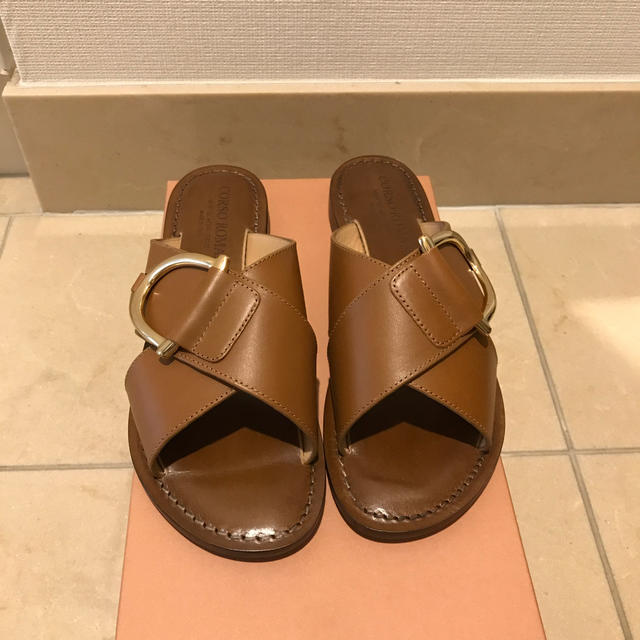 【CORSO ROMA,9】★値下新品クロスバックルサンダル