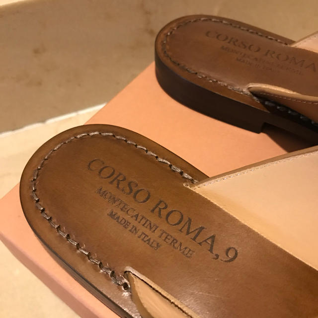 【CORSO ROMA,9】★値下新品クロスバックルサンダル 2