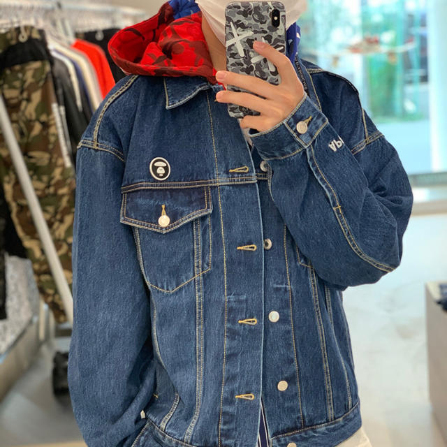 A BATHING APE(アベイシングエイプ)のAAPE X TOMMY JEANS DENIM TRUKER JACKET  メンズのジャケット/アウター(Gジャン/デニムジャケット)の商品写真