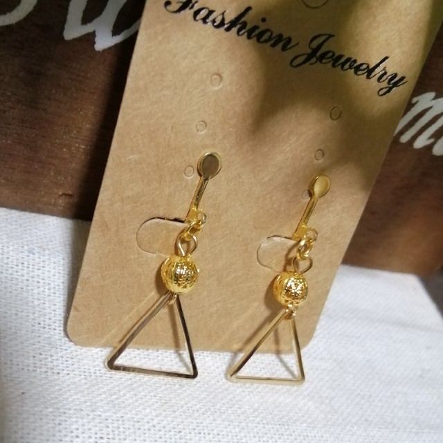 プチプライヤリング☆三角形イヤリングEarrings ハンドメイドのアクセサリー(イヤリング)の商品写真