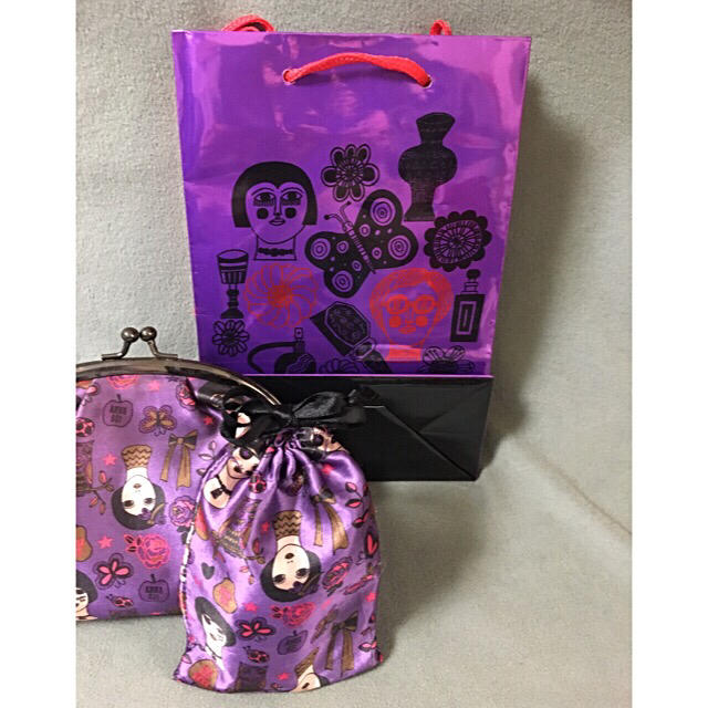 ANNA SUI(アナスイ)のアナスイ　ドール　ダブル ポーチ セット　  限定ショッパー付☘ レディースのファッション小物(ポーチ)の商品写真