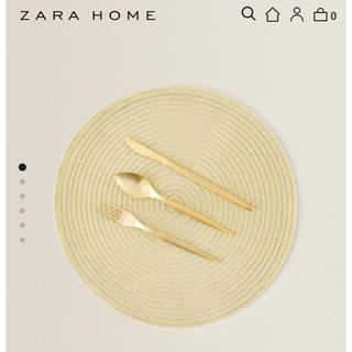 ザラホーム(ZARA HOME)の美品・即発送　ZARA HOME ラウンドランチョンマット　テーブルクロス(テーブル用品)
