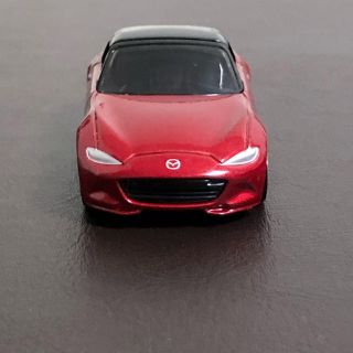 トミー(TOMMY)のトミカ  MAZDA NDロードスター (ミニカー)