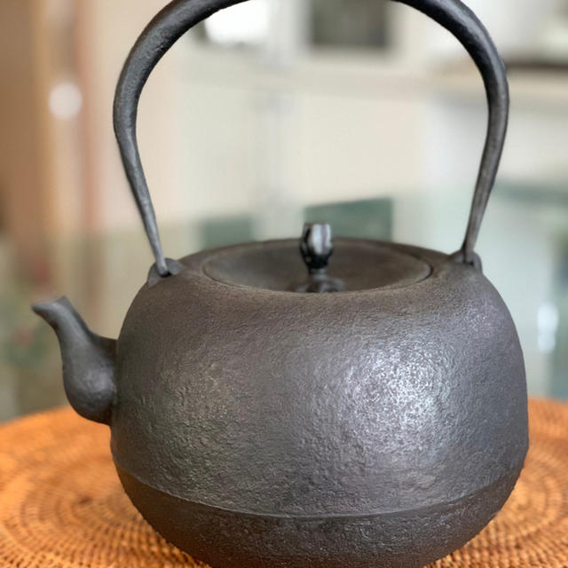南部鉄器 釜定 鉄瓶(柚子肌) - キッチン/食器 南部鉄器 釜定 鉄瓶(柚子肌) - キッチン/食器