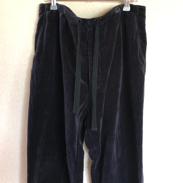 COMOLI(コモリ)のCOMOLI 19aw 別珍ドローストリングパンツ メンズのパンツ(スラックス)の商品写真