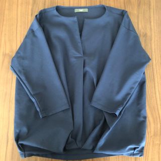 スタイルデリ(STYLE DELI)のEDIST.CLOSET 立体タック入りVネックスキッパー(シャツ/ブラウス(長袖/七分))