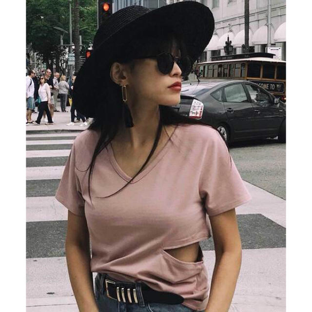 ENVYM(アンビー)のENVYM  カッティングＴ－ＳＨ　ピンク レディースのトップス(Tシャツ(半袖/袖なし))の商品写真