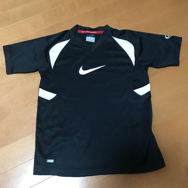 NIKE(ナイキ)のNIKE ナイキ Tシャツ　130.140 スポーツ/アウトドアのサッカー/フットサル(ウェア)の商品写真