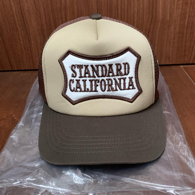 STANDARD CALIFORNIA(スタンダードカリフォルニア)のSD Logo Wappen Mesh Cap メンズの帽子(キャップ)の商品写真