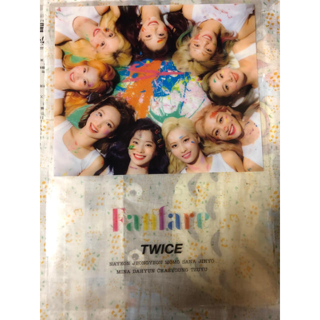 TWICE「Fanfare」TSUTAYA特典 クリアポスター エンタメ/ホビーのタレントグッズ(アイドルグッズ)の商品写真
