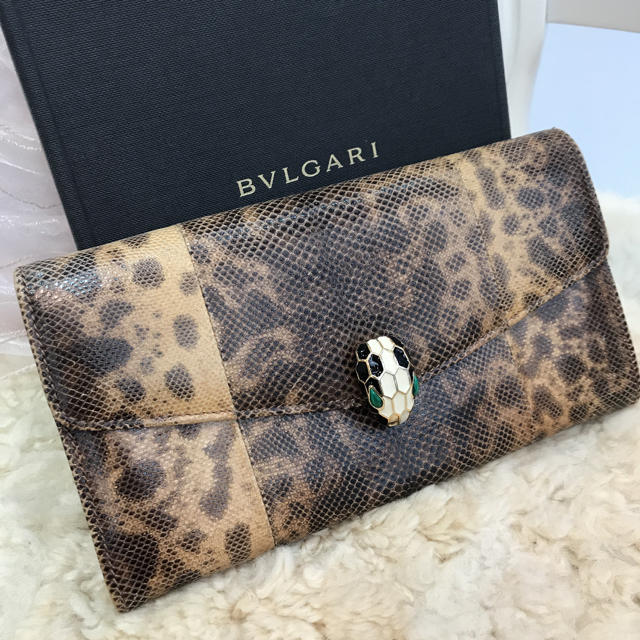 BVLGARI(ブルガリ)の☆専用☆ブルガリ　セルペンティ　長財布　パイソン柄 レディースのファッション小物(財布)の商品写真