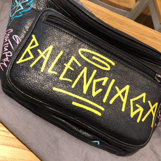 新品未使用 BALENCIAGA バレンシアガ グラフィティ ボディバッグ