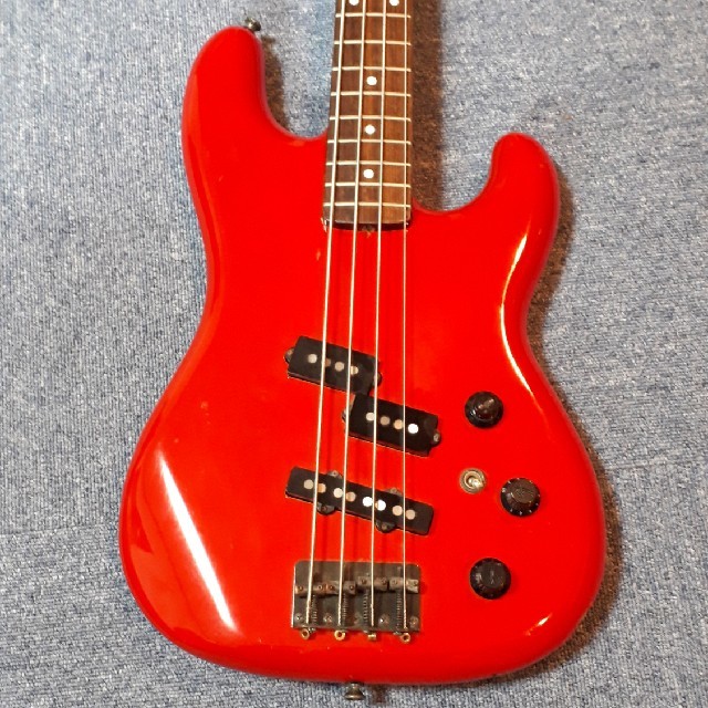 ベース　Fender 2