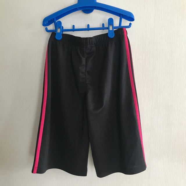 adidas(アディダス)のアディダス ハーフパンツ  150 ピンク キッズ/ベビー/マタニティのキッズ服男の子用(90cm~)(パンツ/スパッツ)の商品写真