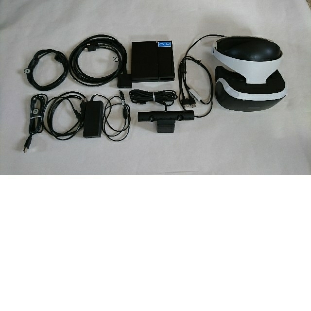 PlayStation VR(プレイステーションヴィーアール)のPSVR CUHJ-16001カメラ同梱版 エンタメ/ホビーのゲームソフト/ゲーム機本体(家庭用ゲーム機本体)の商品写真