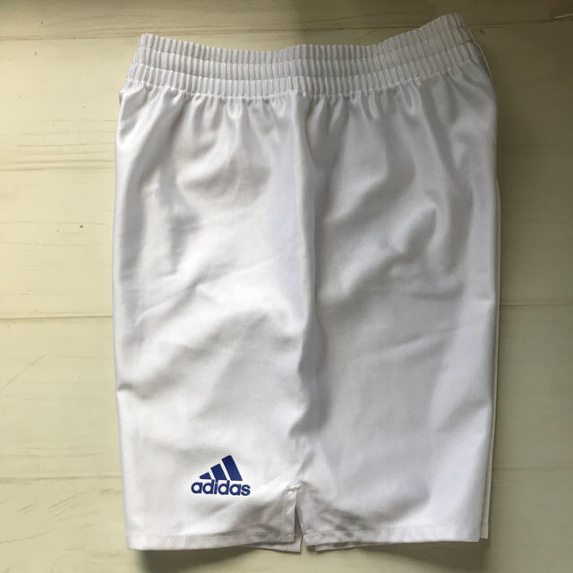 adidas(アディダス)のアディダスハーフパンツ140  サッカー キッズ/ベビー/マタニティのキッズ服男の子用(90cm~)(パンツ/スパッツ)の商品写真