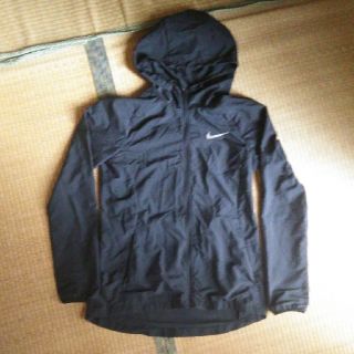 ナイキ(NIKE)のNIKEウインドブレーカー黒150 (ジャケット/上着)