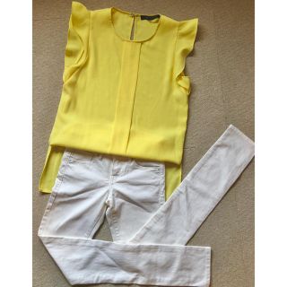 ザラ(ZARA)のZARAフリルノースリーブ★イエロー(シャツ/ブラウス(半袖/袖なし))