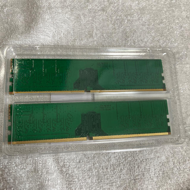 メモリ　DDR4 PC4−25600 8Gx2枚　crucial 3